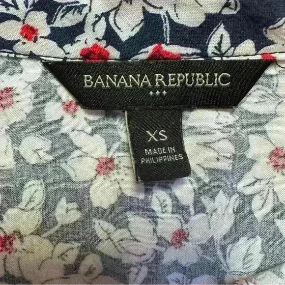 Banana Republic Cap Sleeve Blouse, Split Neck, floral Sz XS - Picture 4 of 5